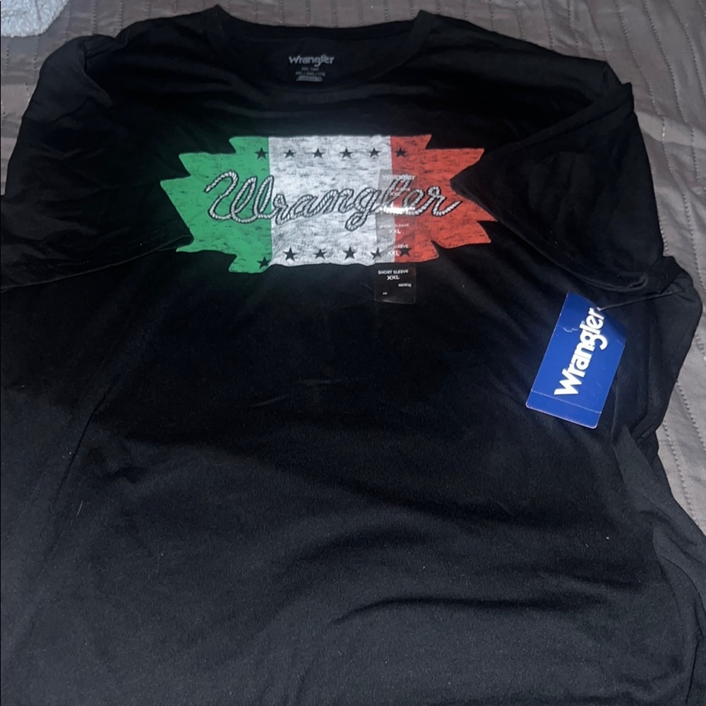 Wrangler Black Short Sleeve Tee with Graphic Design